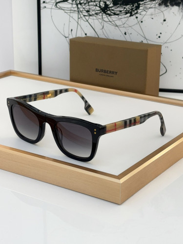 Burberry Sunglasses AAAA-2424
