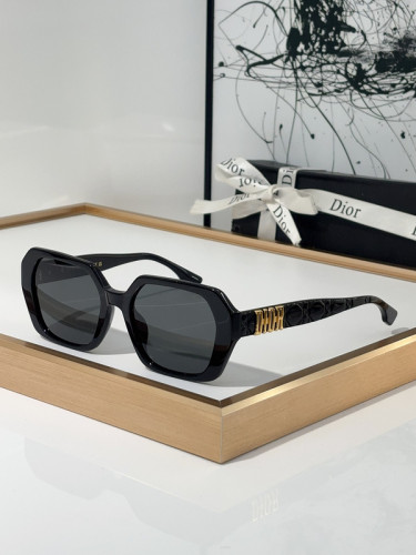 Dior Sunglasses AAAA-2715