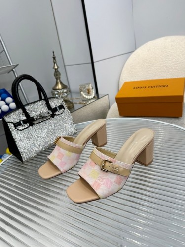 LV women Sandals 1：1 Quality-724