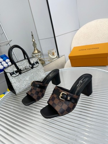 LV women Sandals 1：1 Quality-723