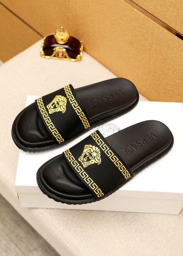 Versace men slippers AAA-321