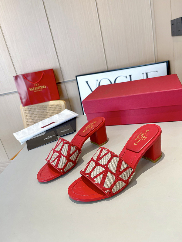 VT women slippers AAA-252