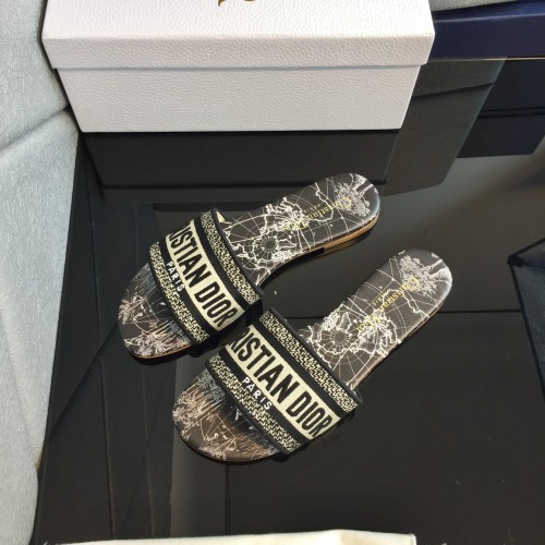 Dior women slippers 1：1 quality-306