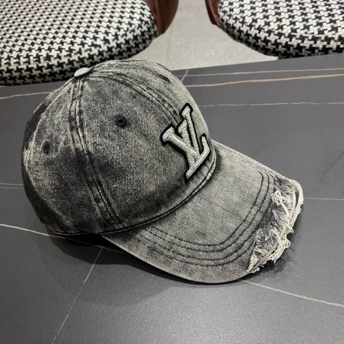 LV Hats AAA-916
