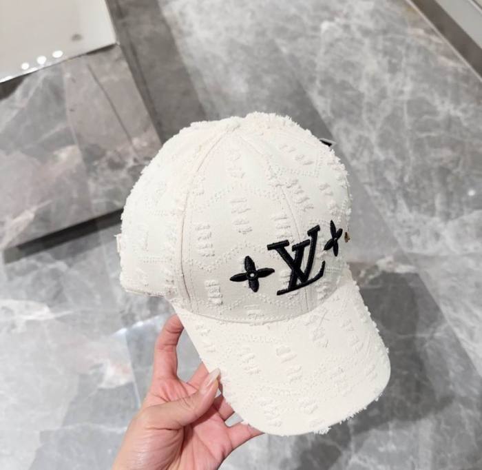 LV Hats AAA-562