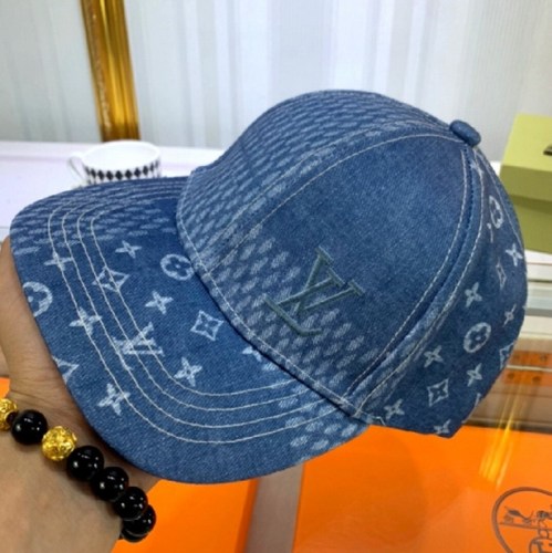 LV Hats AAA-082