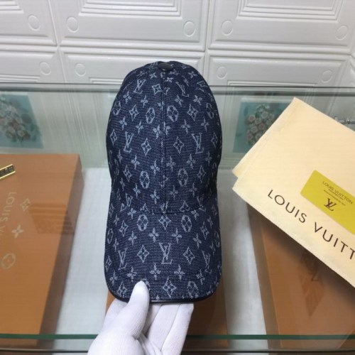 LV Hats AAA-211