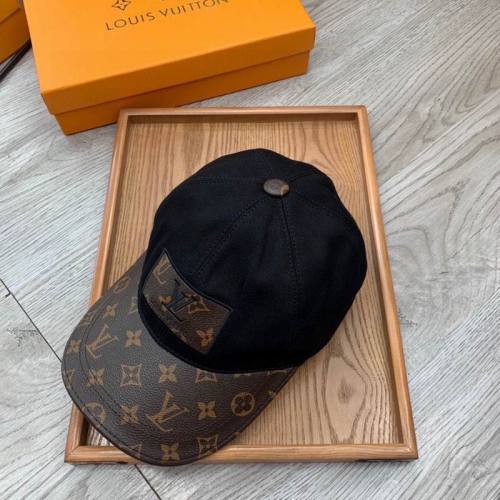 LV Hats AAA-581