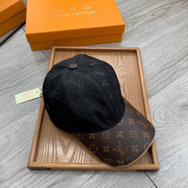 LV Hats AAA-570