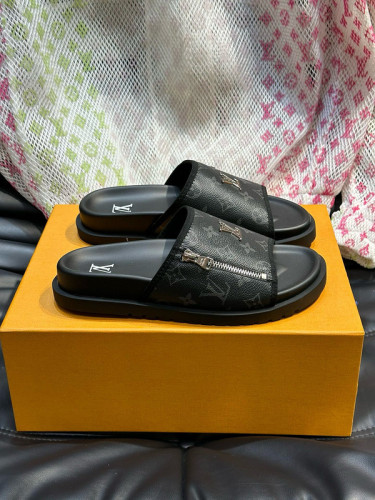 LV Sandals 1：1 Quality-839