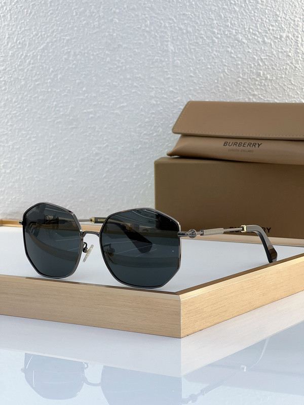 Burberry Sunglasses AAAA-2504