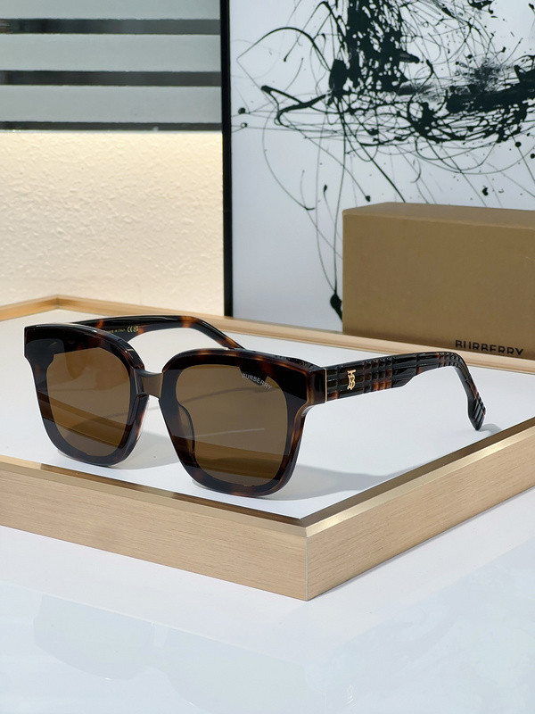 Burberry Sunglasses AAAA-2490