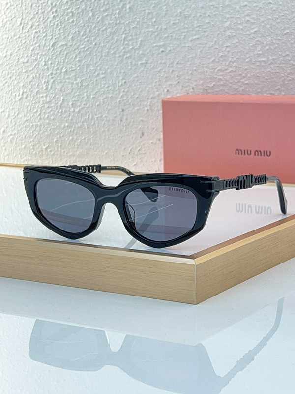 Miu Miu Sunglasses AAAA-996