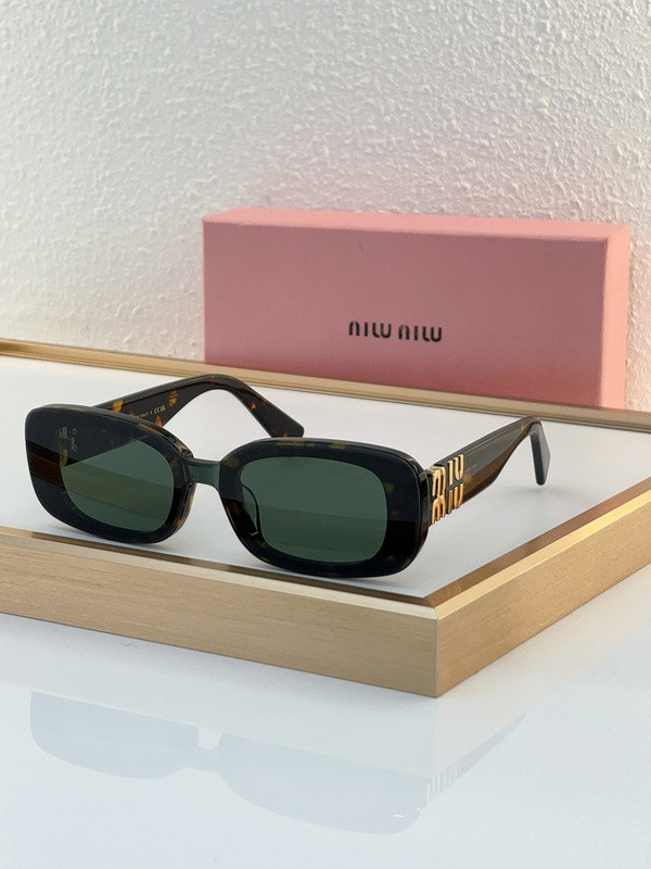 Miu Miu Sunglasses AAAA-942