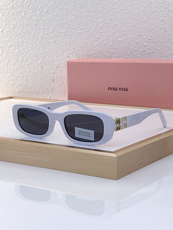 Miu Miu Sunglasses AAAA-944