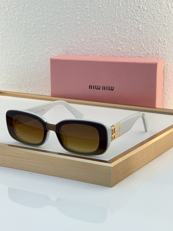 Miu Miu Sunglasses AAAA-941