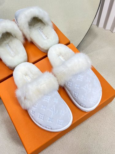 LV women Sandals 1：1 Quality-877