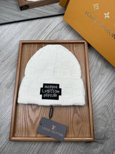 LV Hats AAA-1028