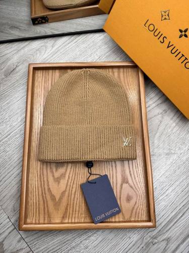 LV Hats AAA-1048