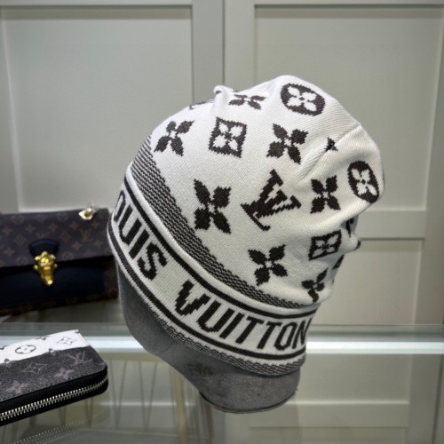 LV Hats AAA-1130