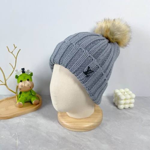LV Hats AAA-1228