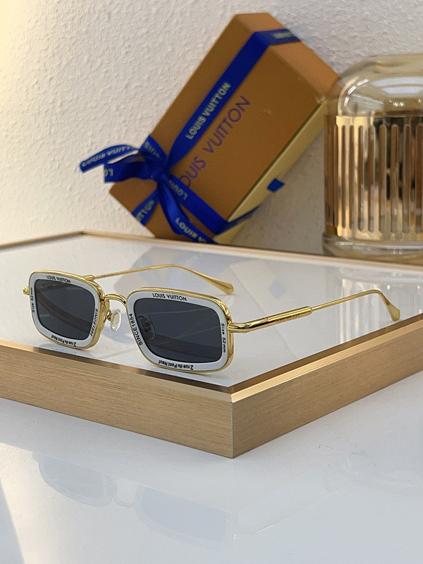 LV Sunglasses AAAA-4789
