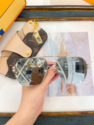 LV Sunglasses AAAA-5010