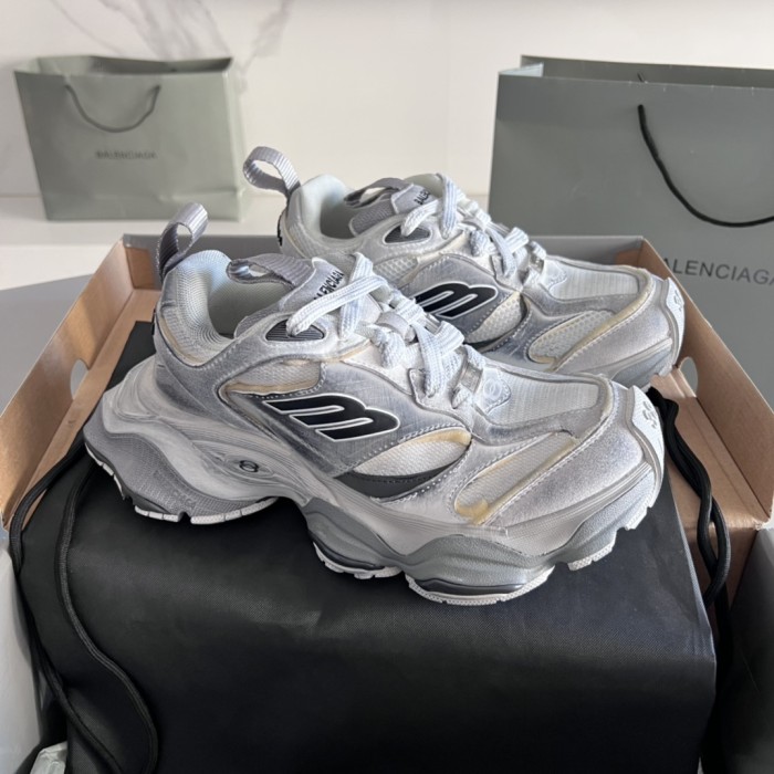 B 17FW Tripe-S High End Sneaker-631