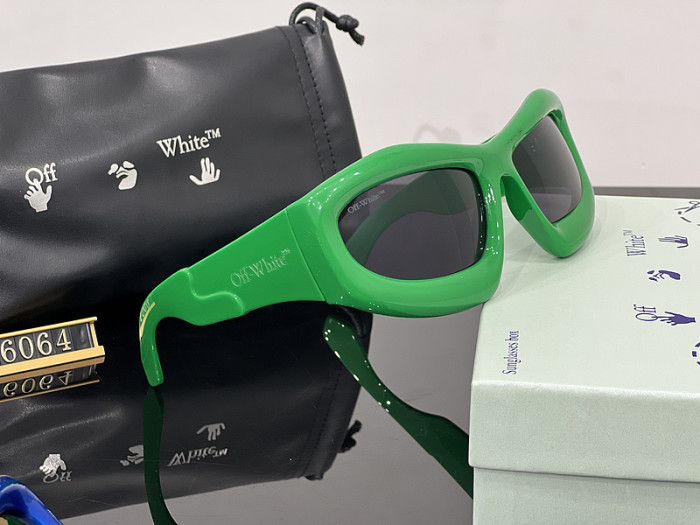 Off white Sunglasses AAA-030