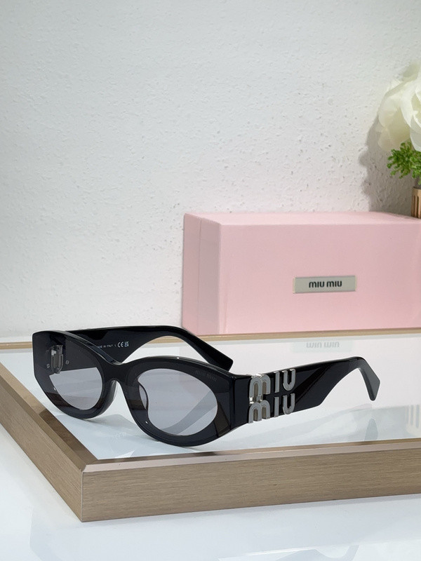 Miu Miu Sunglasses AAAA-1715