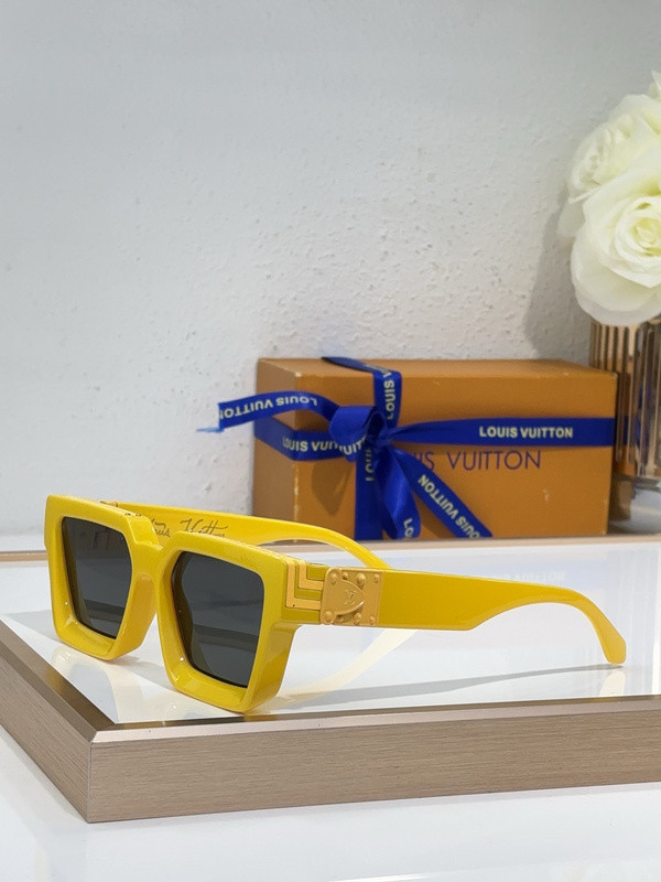 LV Sunglasses AAAA-5577