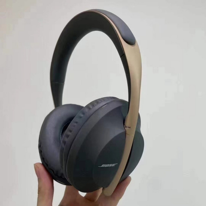 Bose 700