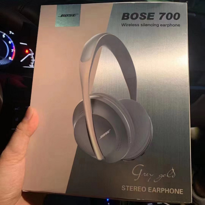 Bose 700