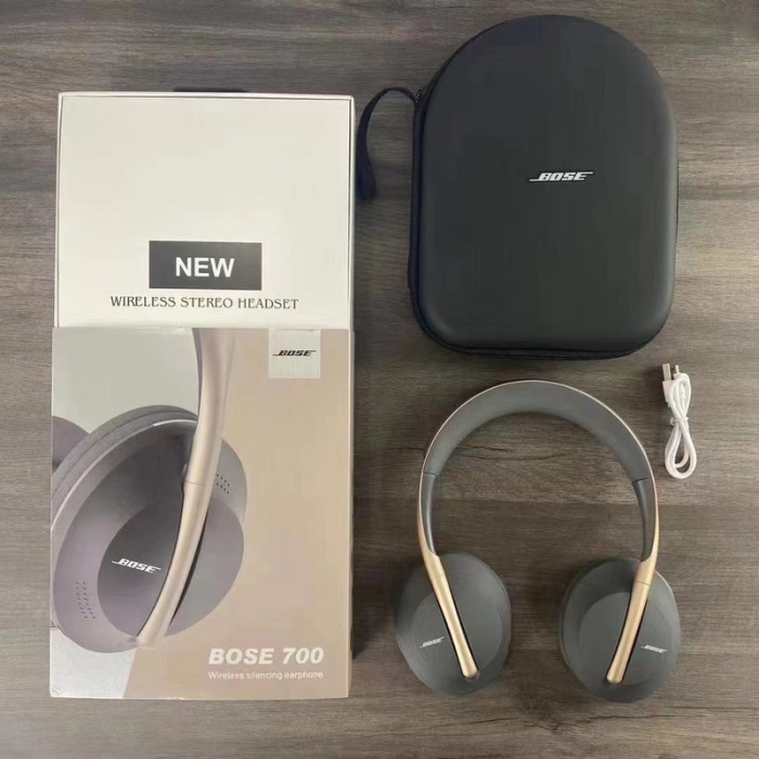Bose 700