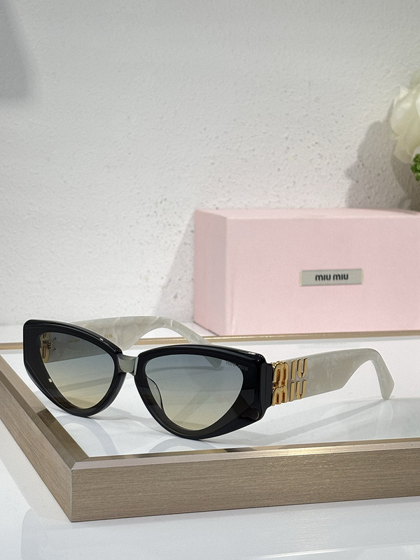 Miu Miu Sunglasses AAAA-2079