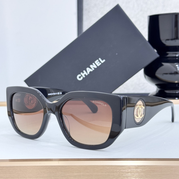 CHNL Sunglasses AAAA-5643