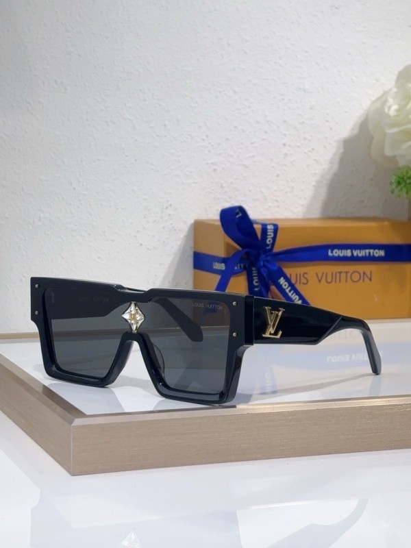 LV Sunglasses AAAA-6926