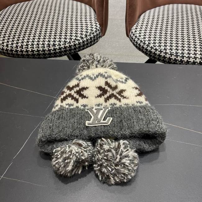 LV Hats AAA-1641