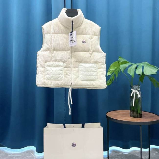 Moncler Down Vest men-179
