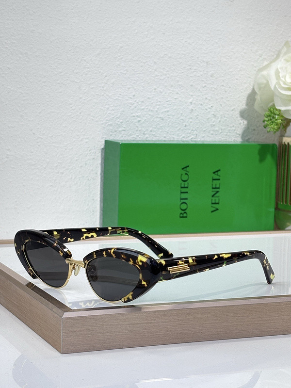 Bottega Veneta Sunglasses AAAA-007