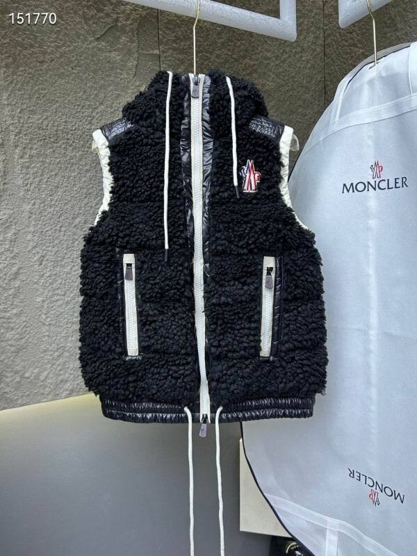Moncler Down Coat men-2138(S-L)