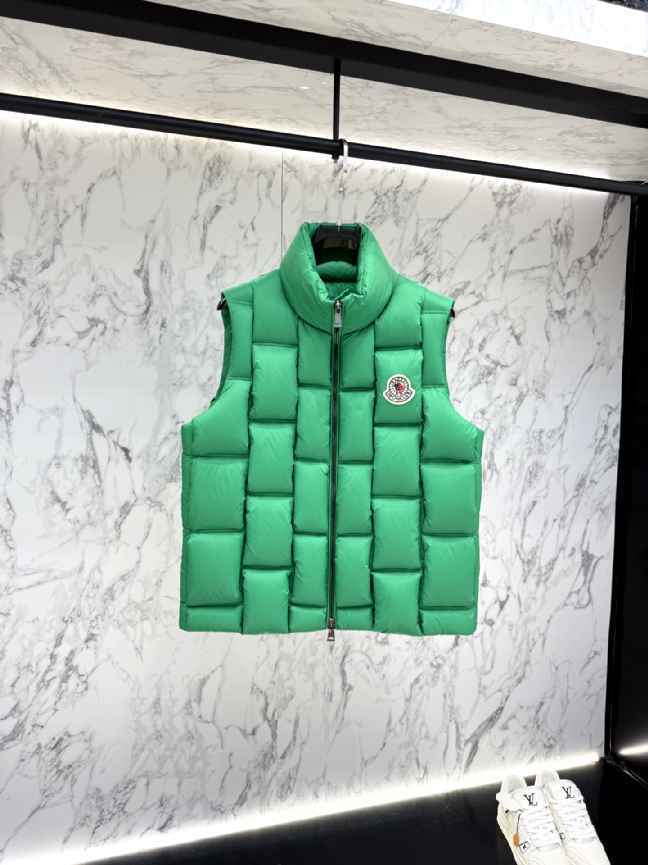 Moncler Down Vest men-209