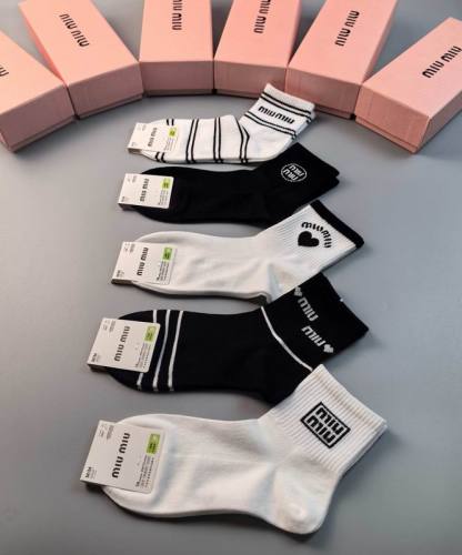 Miumiu Socks-009