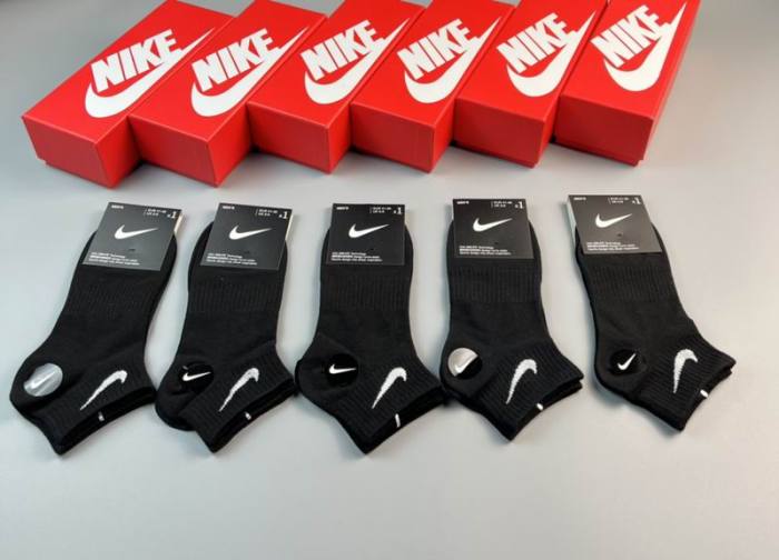 Nike Socks-080