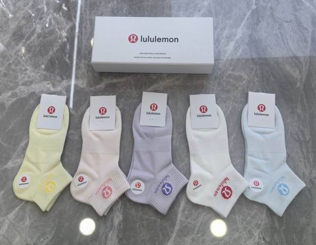 Luluemon Socks-020