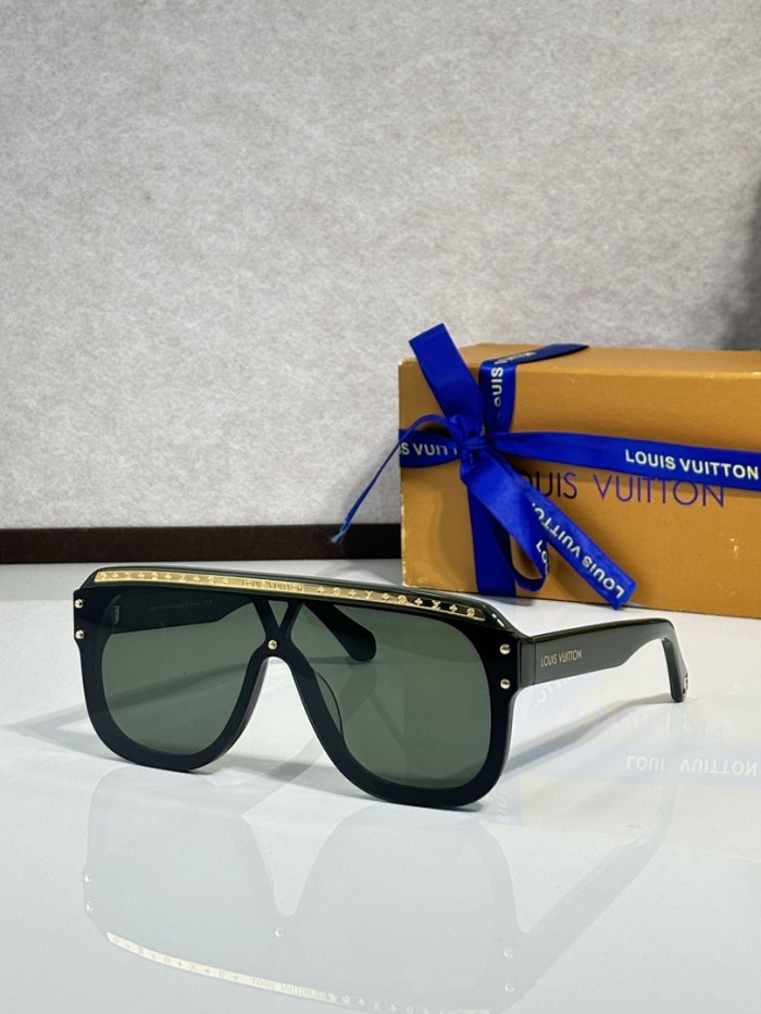 LV Sunglasses AAAA-7318