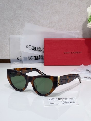 YL  Sunglasses AAAA-1578