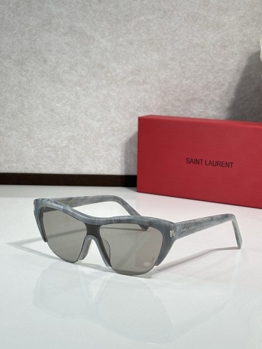 YL  Sunglasses AAAA-1556