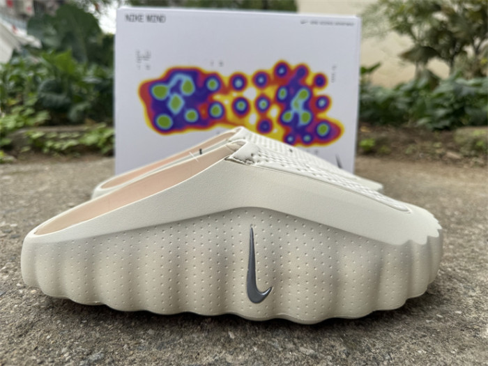 Nike Mind 001 Slide Light Bone (fit small)