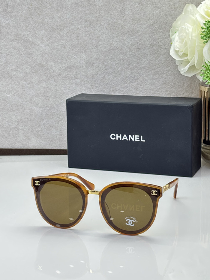 CHNL Sunglasses AAAA-7105